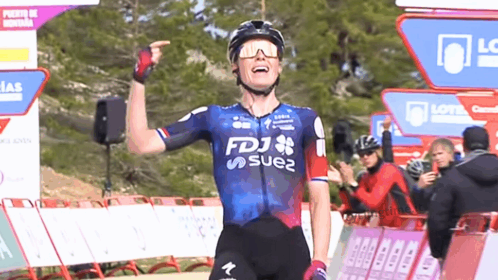 Vollering mette le mani su La Vuelta cyclingtime-vollering