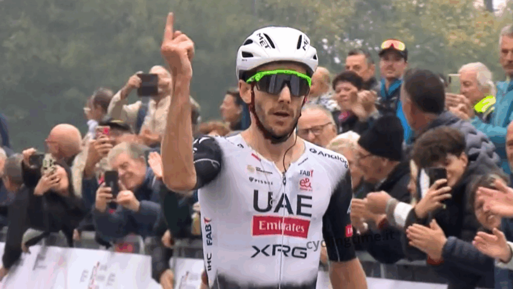 Adam Yates numero uno a Oropa cyclingtime-adam-yates