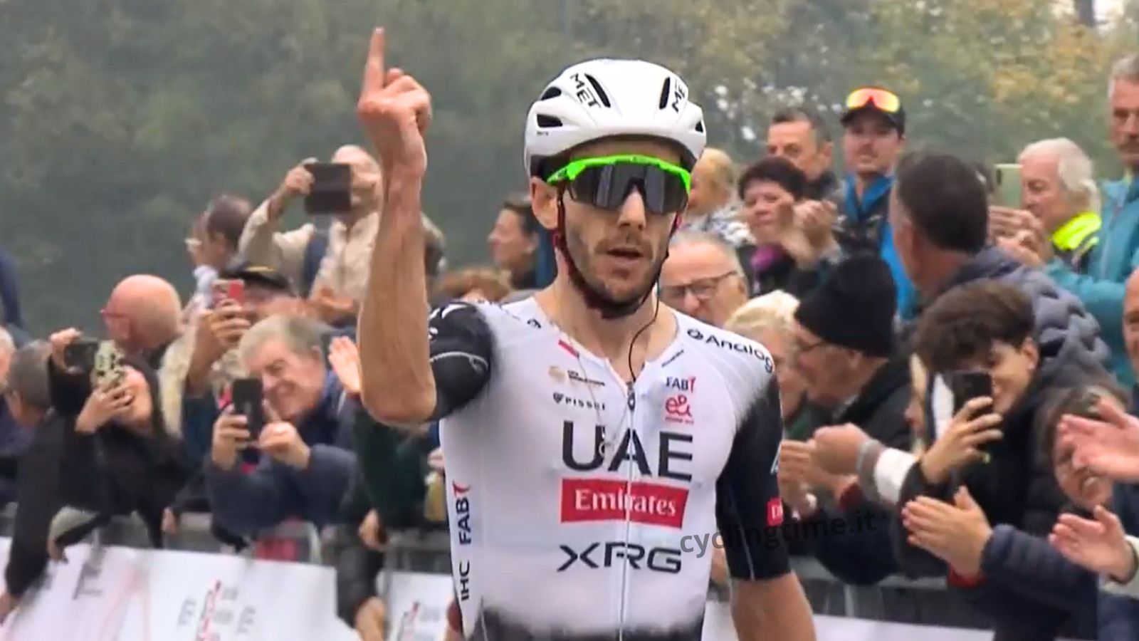 cyclingtime-adam-yates