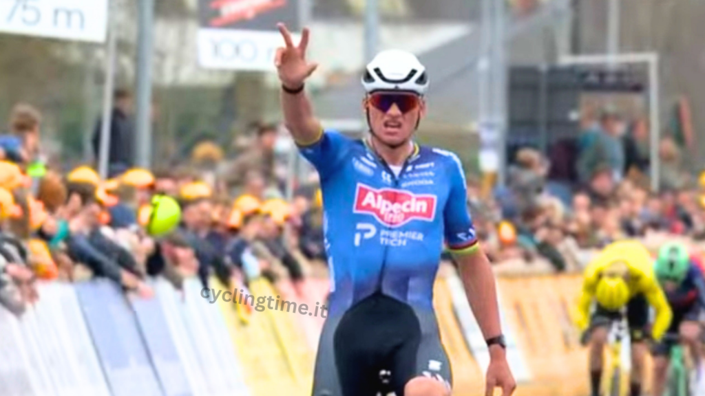 Un due tre Van der Poel: terzo successo a Harelbeke cyclingtime-mathieu-vanderpoel