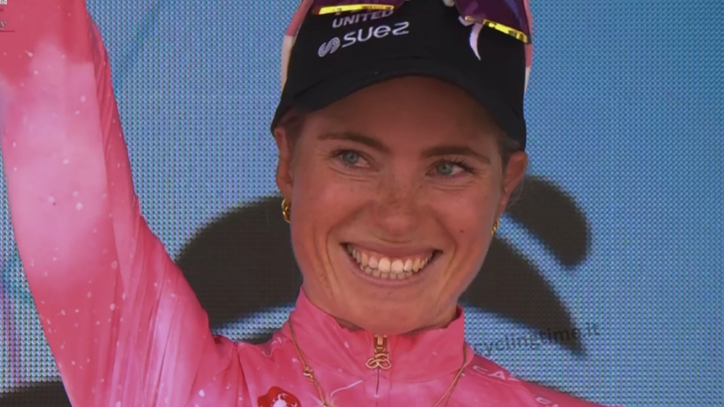 Ribaltone a Saluzzo: Vollering strappa la rosa a Van der Breggen cyclingtime-demi-vollering